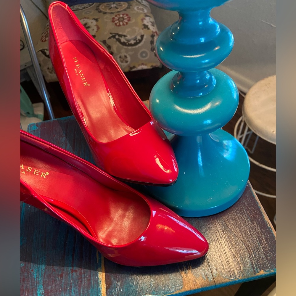 New in the box Pleaser red patent  5” heels